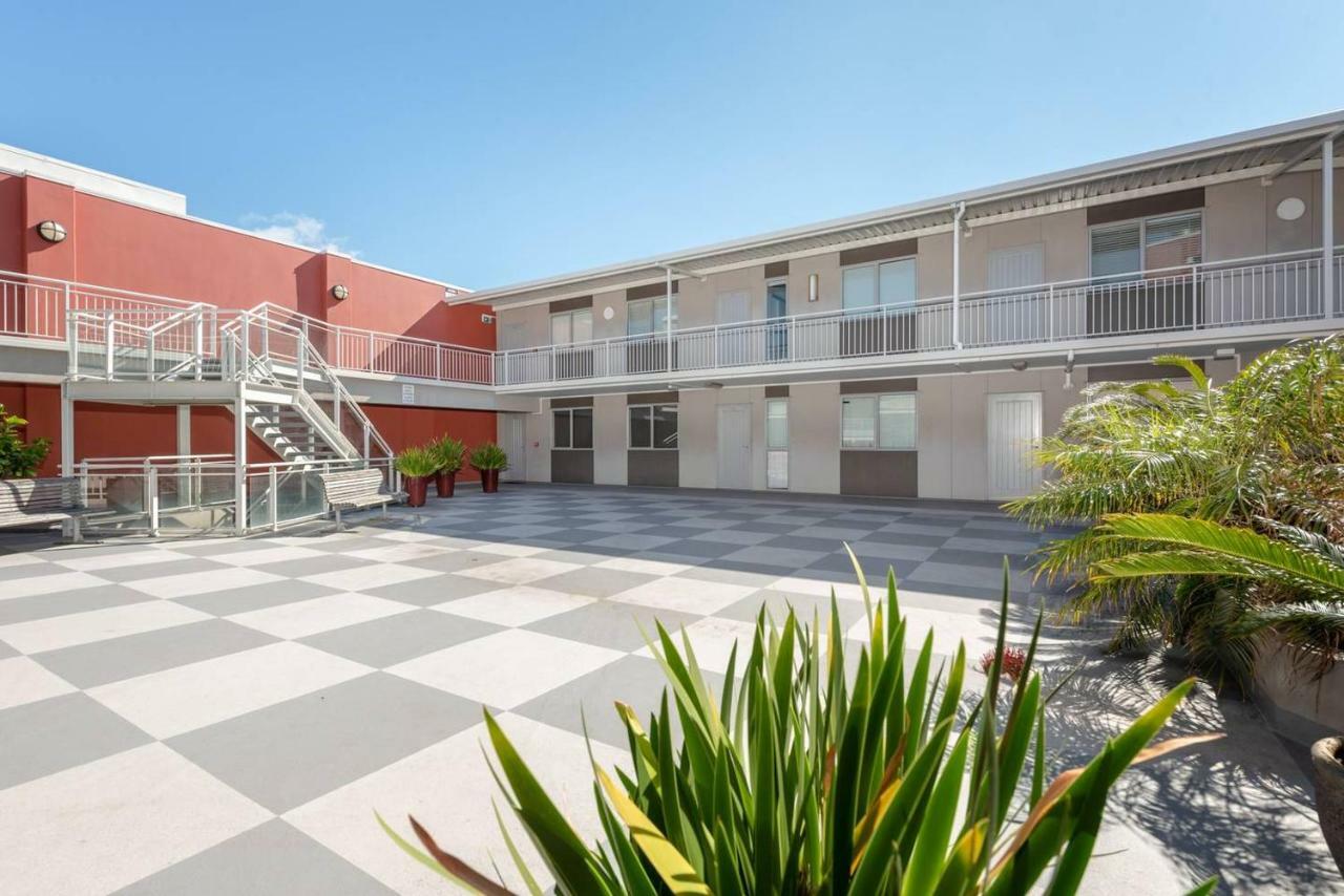 Apartment Awesome Downtown Location - Park The Car And Walk To Everything ! *